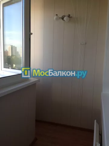 Отделка балкона и лоджии пластиковыми ПВХ панелями в Королёве от компании МосБалкон