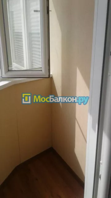 Отделка балкона и лоджии пластиковыми ПВХ панелями в Королёве от компании МосБалкон