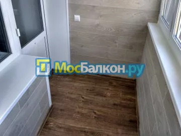 Отделка балкона и лоджии пластиковыми ПВХ панелями в Королёве от компании МосБалкон