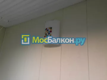 Отделка балкона и лоджии пластиковыми ПВХ панелями в Королёве от компании МосБалкон