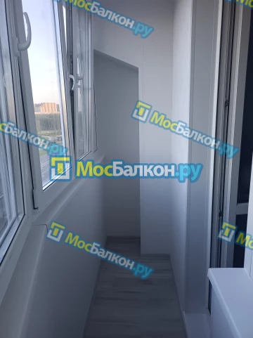 Отделка балкона и лоджии пластиковыми ПВХ панелями в Королёве от компании МосБалкон