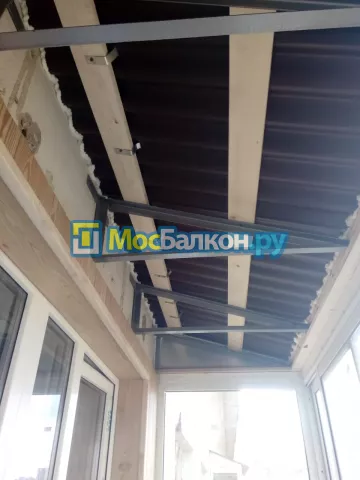 Крыша на балконе в Королёве монтаж и ремонт по выгодной цене от МосБалкон