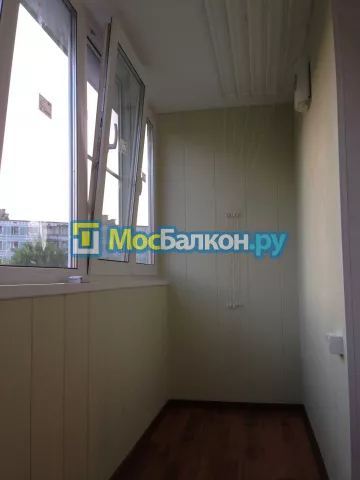 Отделка балкона и лоджии пластиковыми ПВХ панелями в Королёве от компании МосБалкон