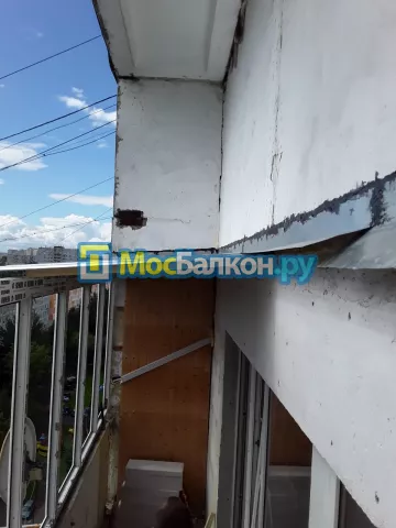 Крыша на балконе в Королёве монтаж и ремонт по выгодной цене от МосБалкон