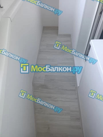 Отделка балкона и лоджии пластиковыми ПВХ панелями в Королёве от компании МосБалкон