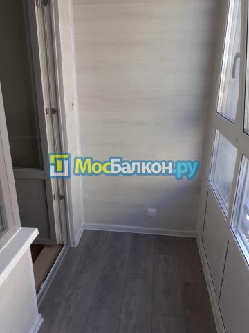 Отделка лоджии 3.5 метра с окнами от пола до полка