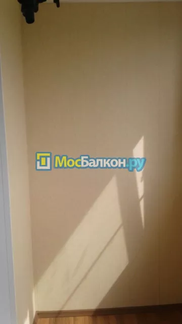 Отделка балкона и лоджии пластиковыми ПВХ панелями в Королёве от компании МосБалкон