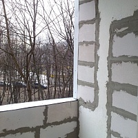 Возведение фронтальной и боковых стен на балконе